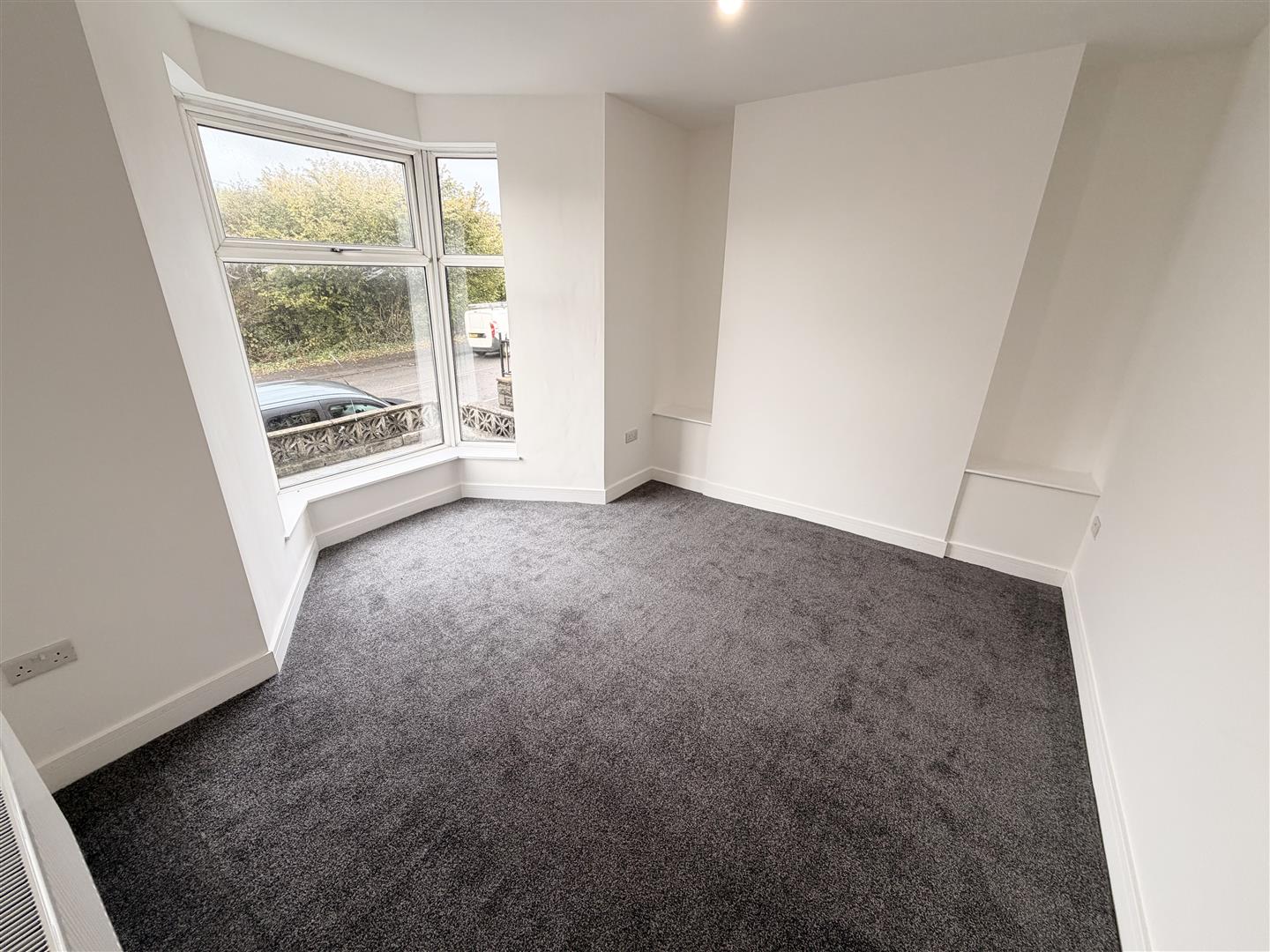 Flat Kilvey Terrace in Swansea