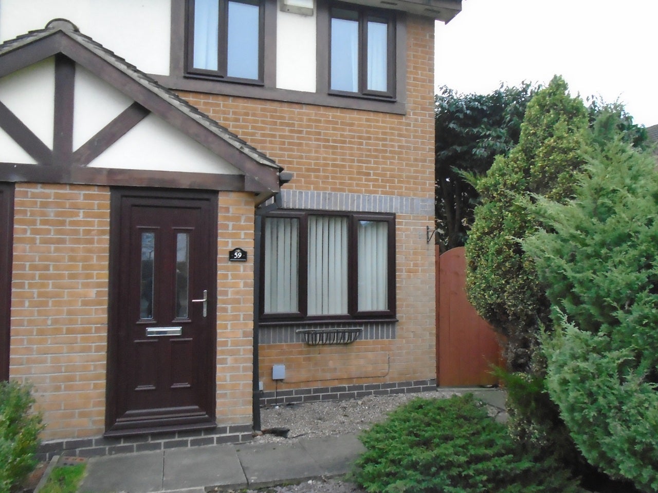 House Kestrel Drive in Leighton