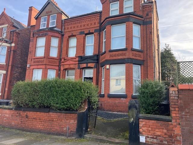 Flat Worcester Road in Liverpool