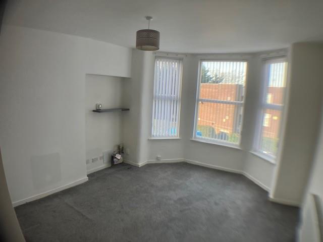 Flat Worcester Road in Liverpool