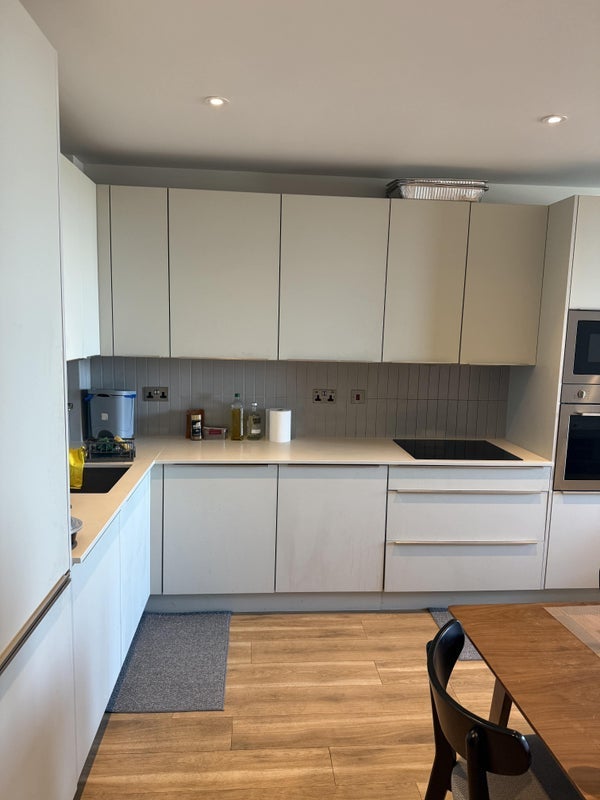 Flat Wellesley Road in Greater London