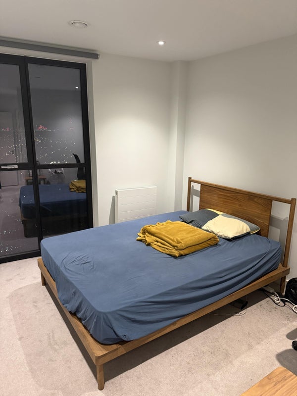 Flat Wellesley Road in Greater London