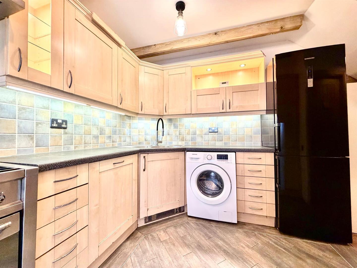 House Leysholme Crescent in Leeds