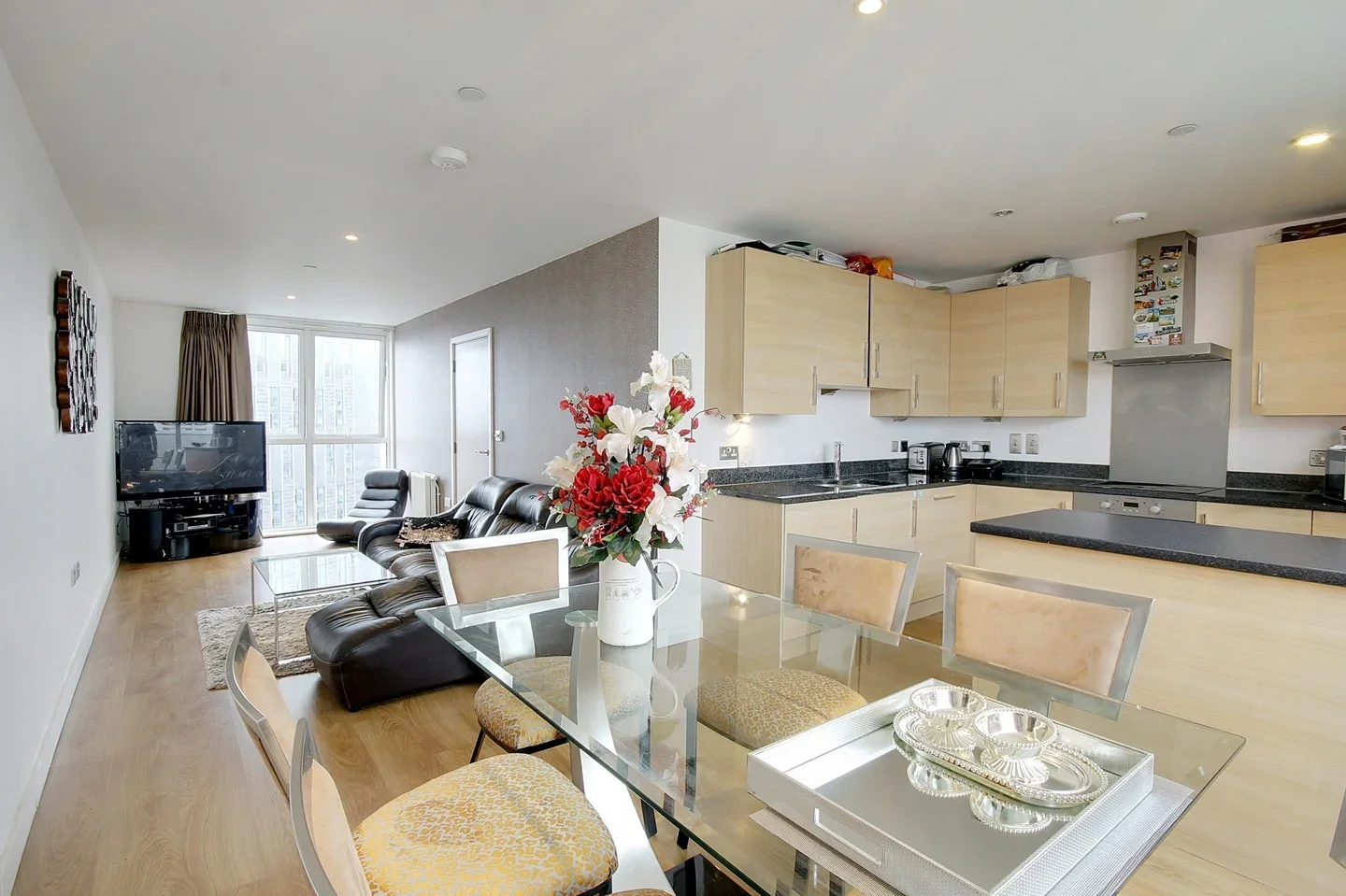 Flat Ward Road in Greater London