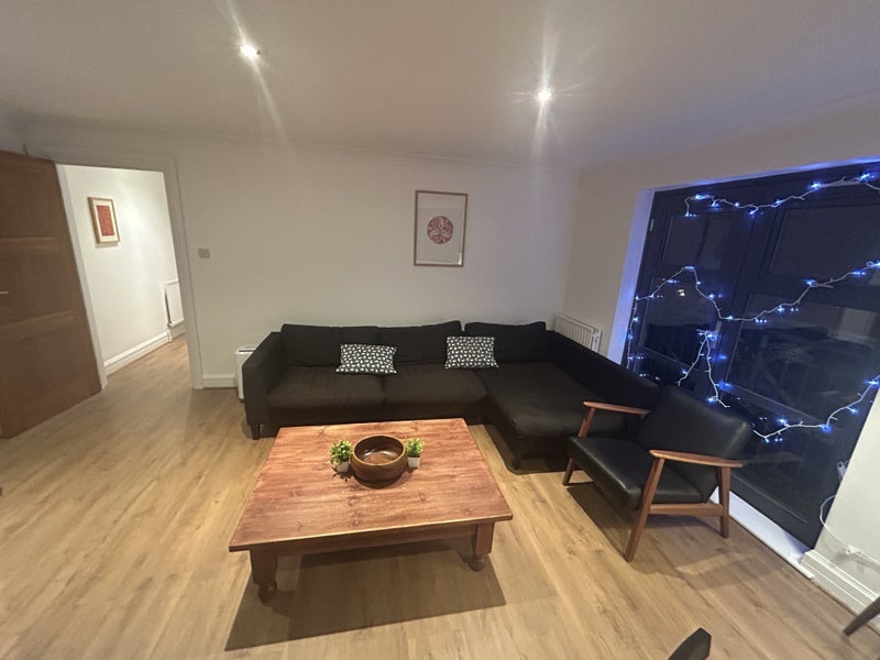 Room Beaumont Rise in Greater London