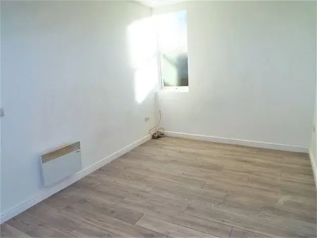 Flat West Road in Southend-on-Sea
