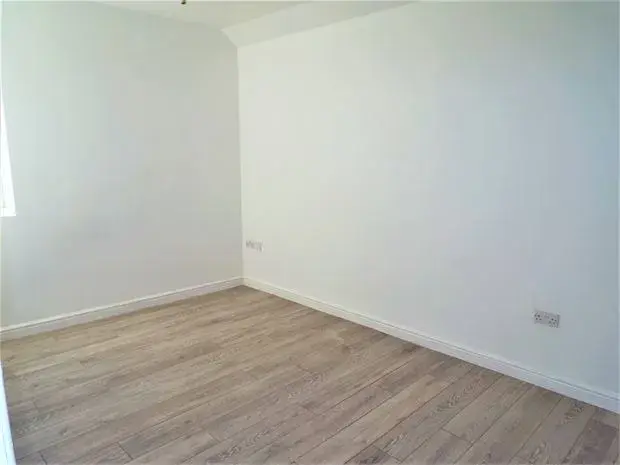 Flat West Road in Southend-on-Sea