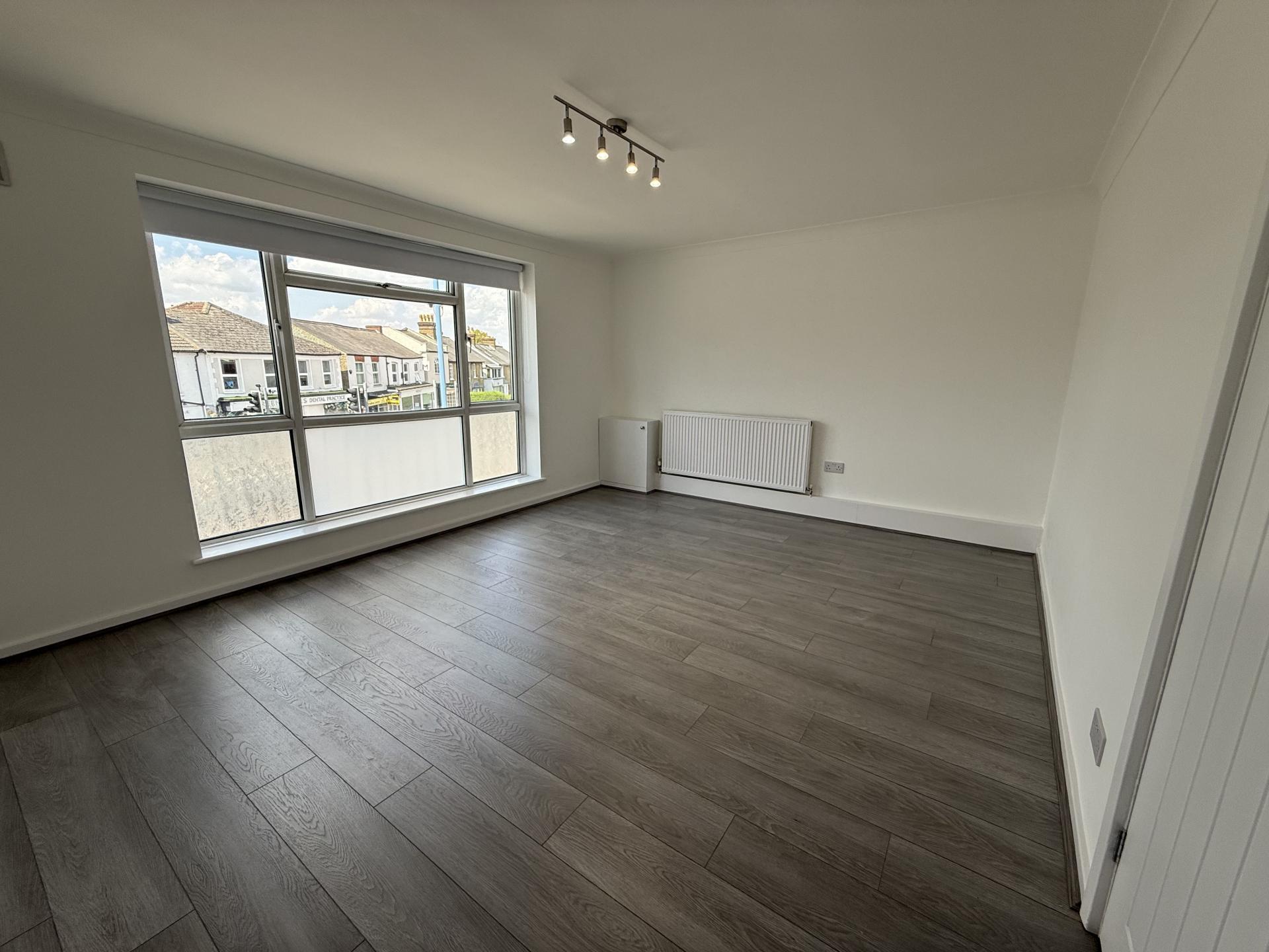 Flat High Street in Hertsmere