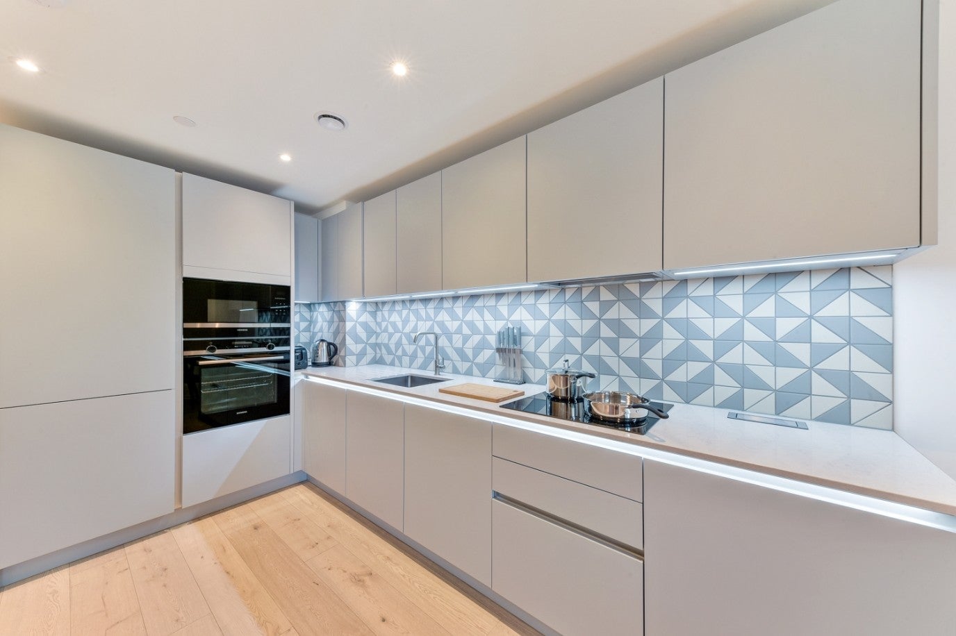 Flat Golden Lane in City of London