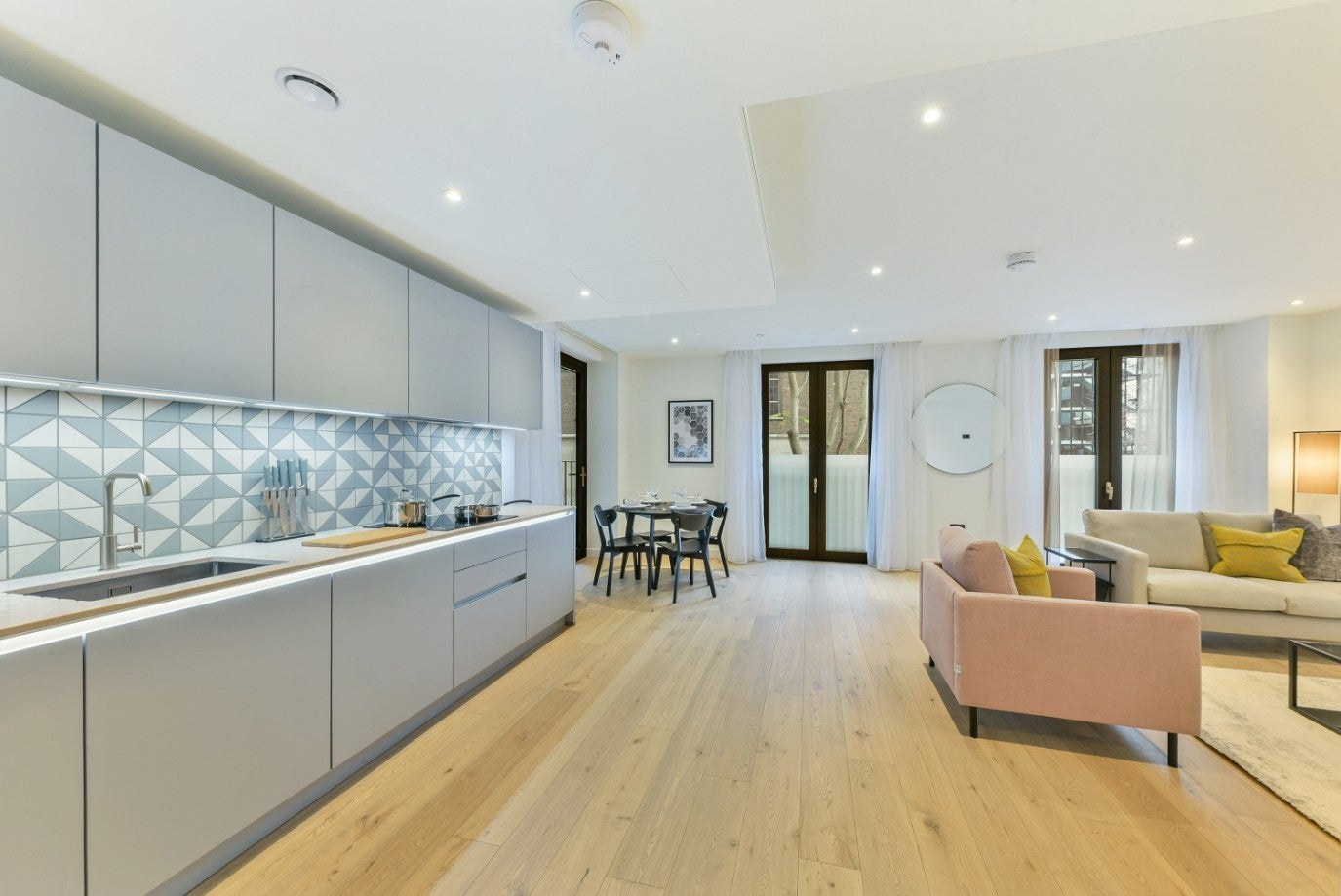Flat Golden Lane in City of London