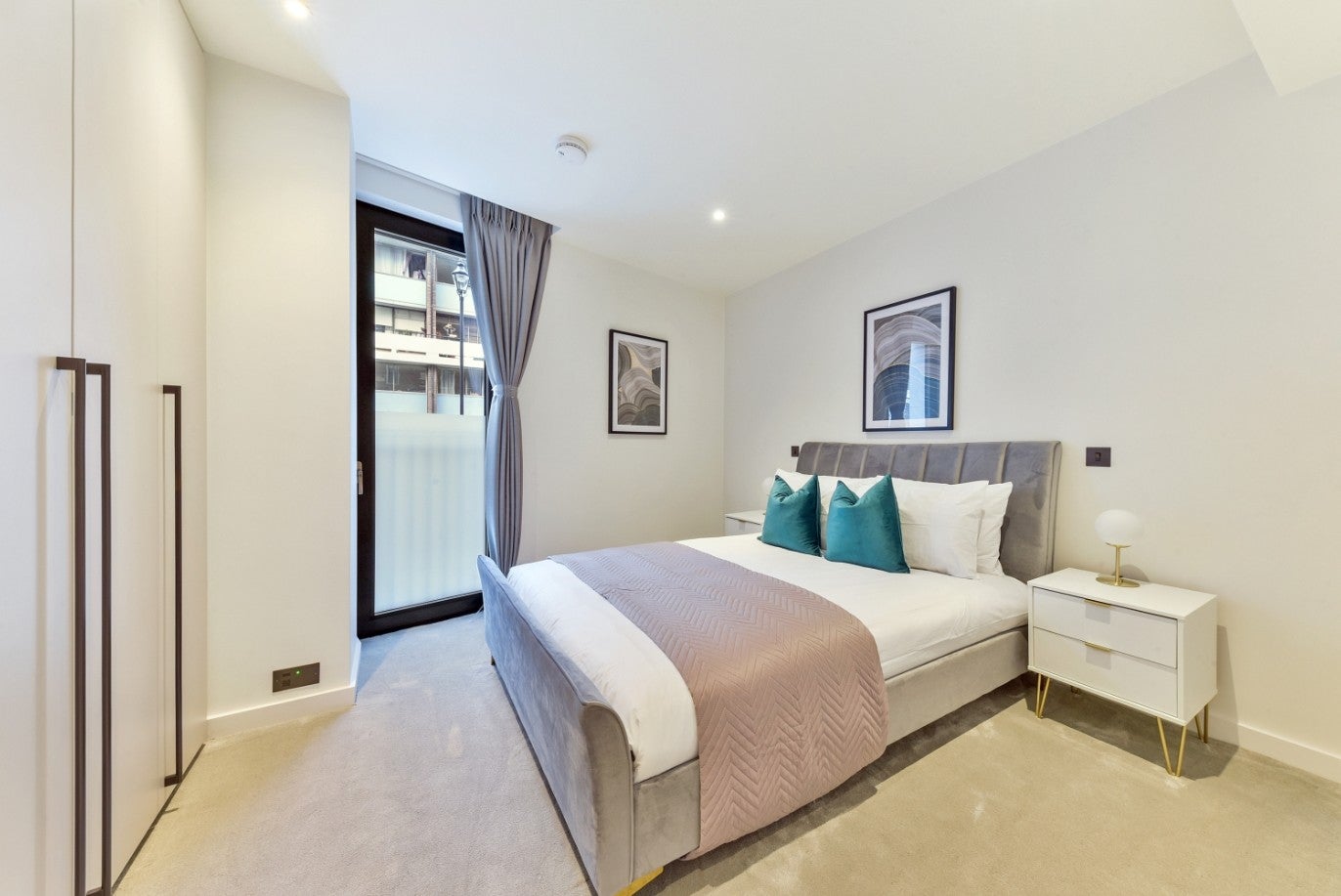 Flat Golden Lane in City of London