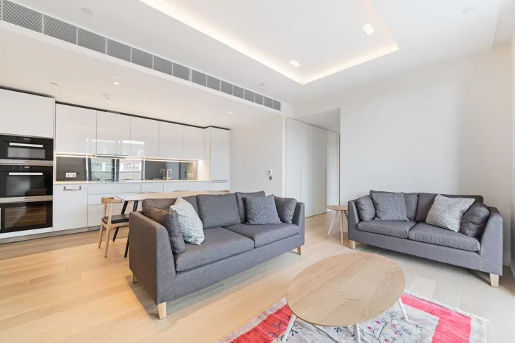 Flat Seagrave Road in Greater London
