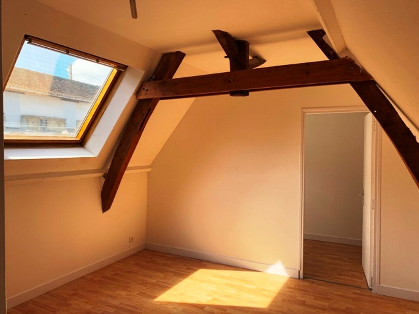 Flat Rue René Richard in Janville