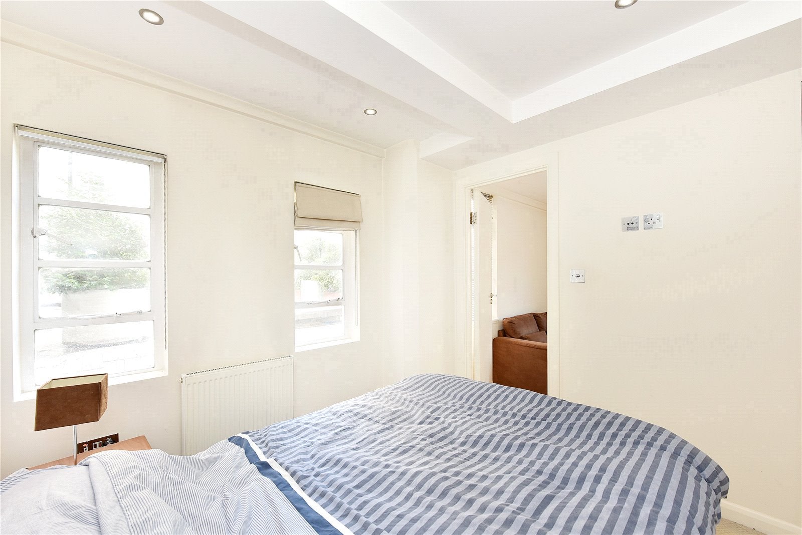 Flat Sloane Avenue in Greater London