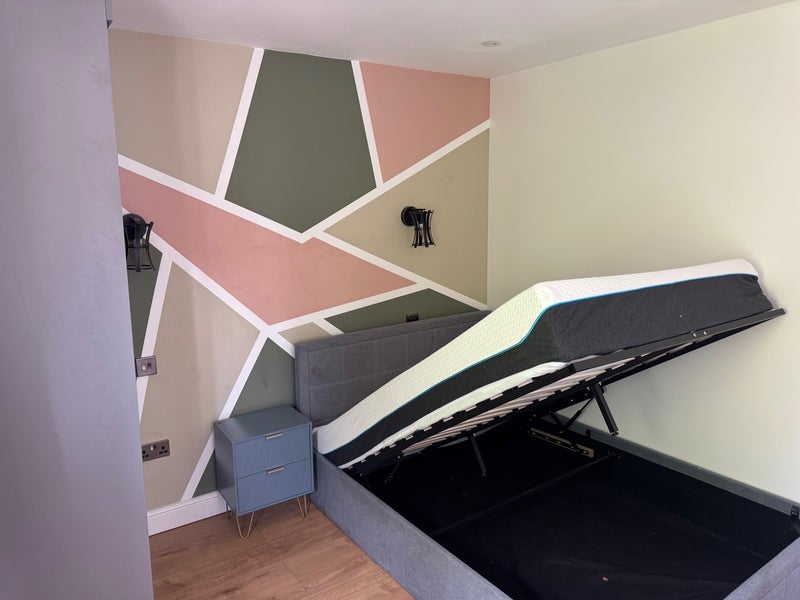 Room Middleham Road in Greater London