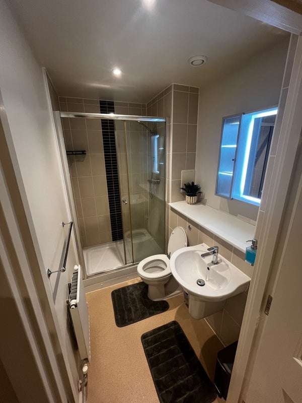Room Jude Street in Greater London