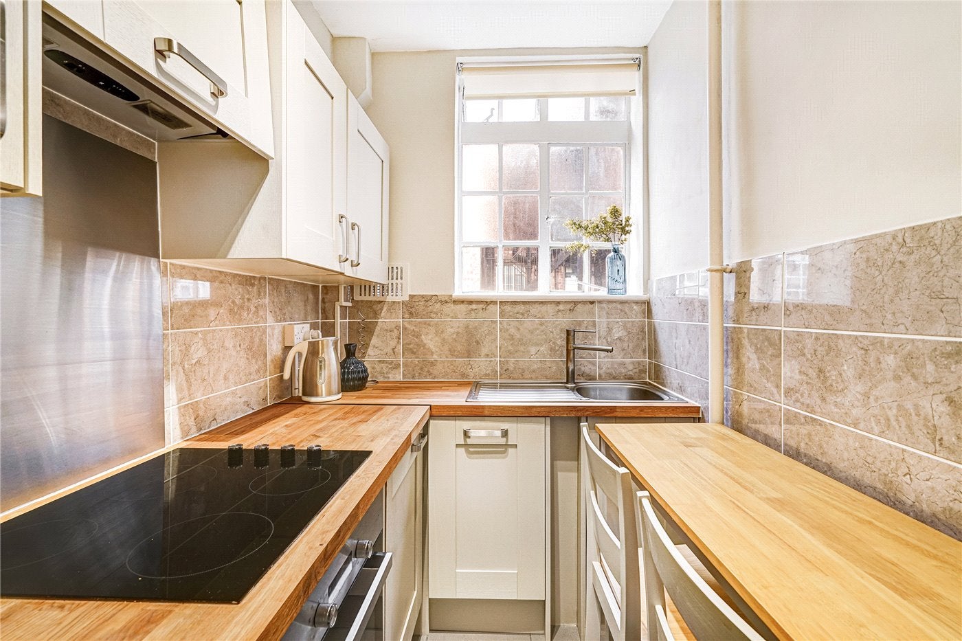 Flat Britten Street in Greater London