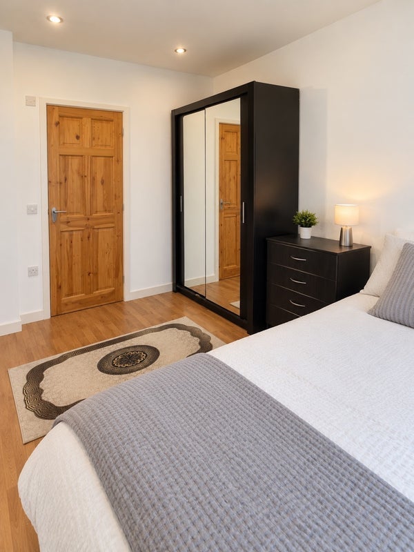 Room Glentworth Place in Slough