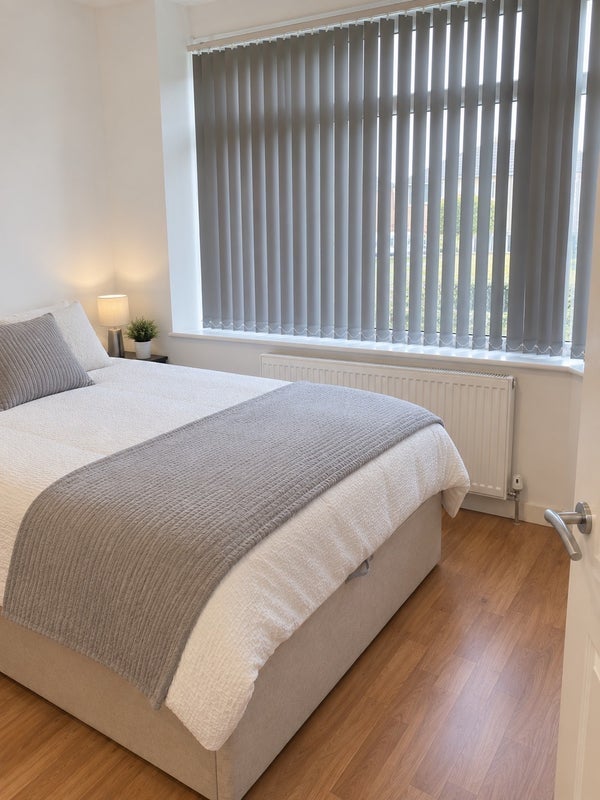 Room Glentworth Place in Slough
