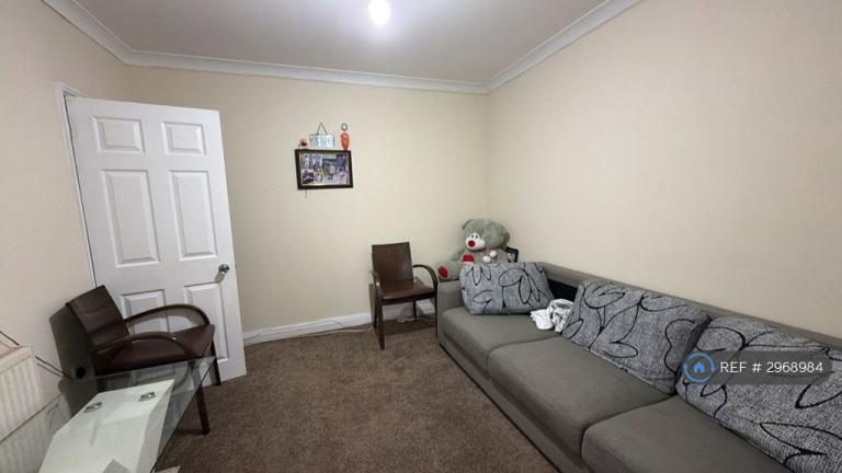 House Blacklands Drive in Greater London