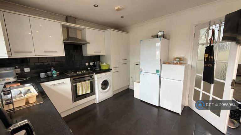 House Blacklands Drive in Greater London