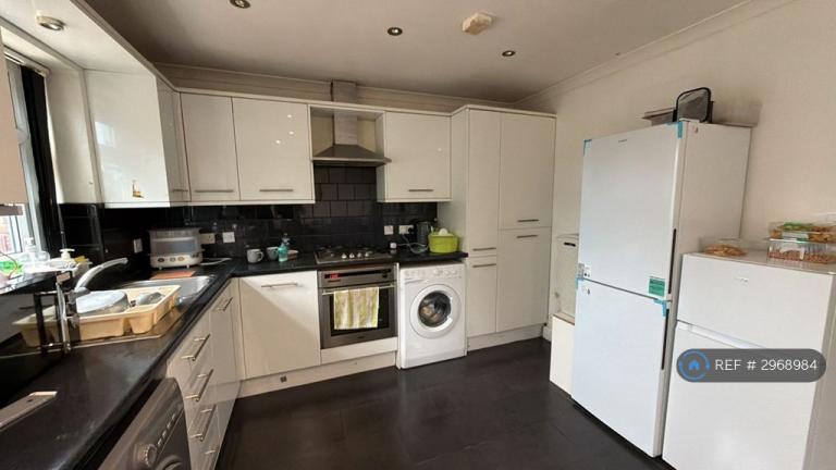 House Blacklands Drive in Greater London