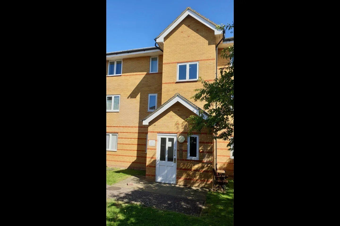 Flat Stanley Close in Greater London