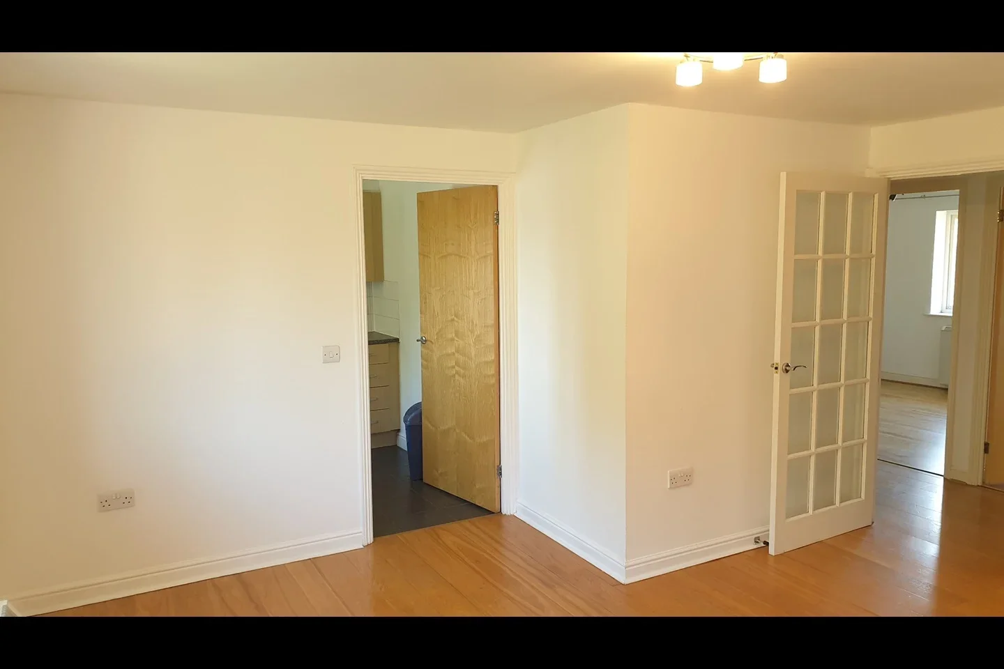 Flat Stanley Close in Greater London