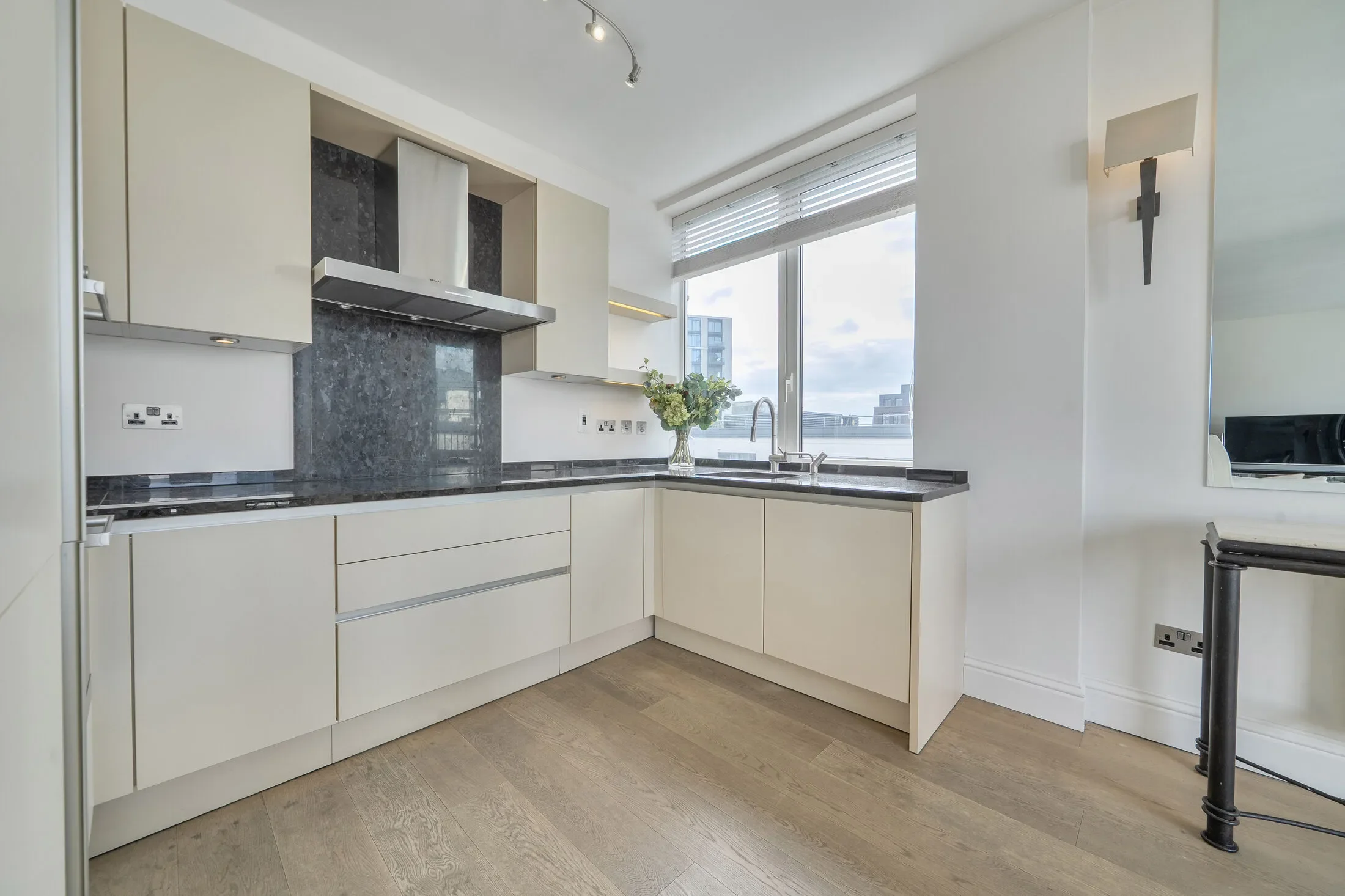 Flat Chelsea Harbour Drive in Greater London