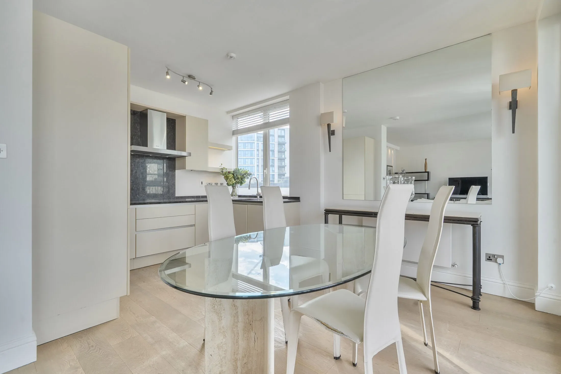 Flat Chelsea Harbour Drive in Greater London