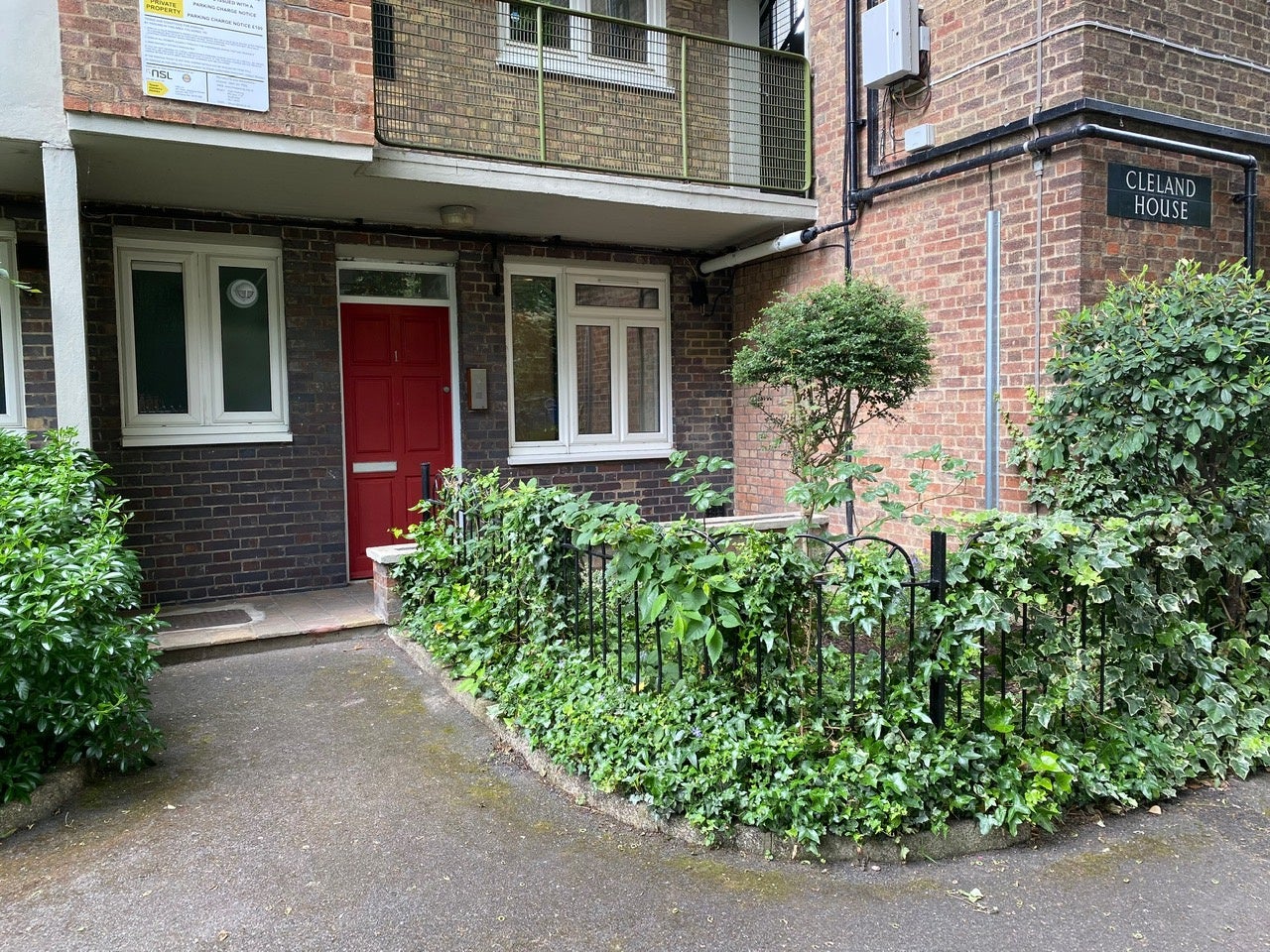 Flat Sewardstone Road in Greater London