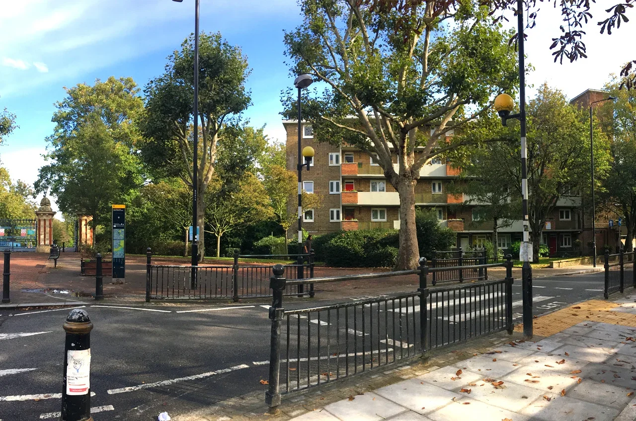 Flat Sewardstone Road in Greater London