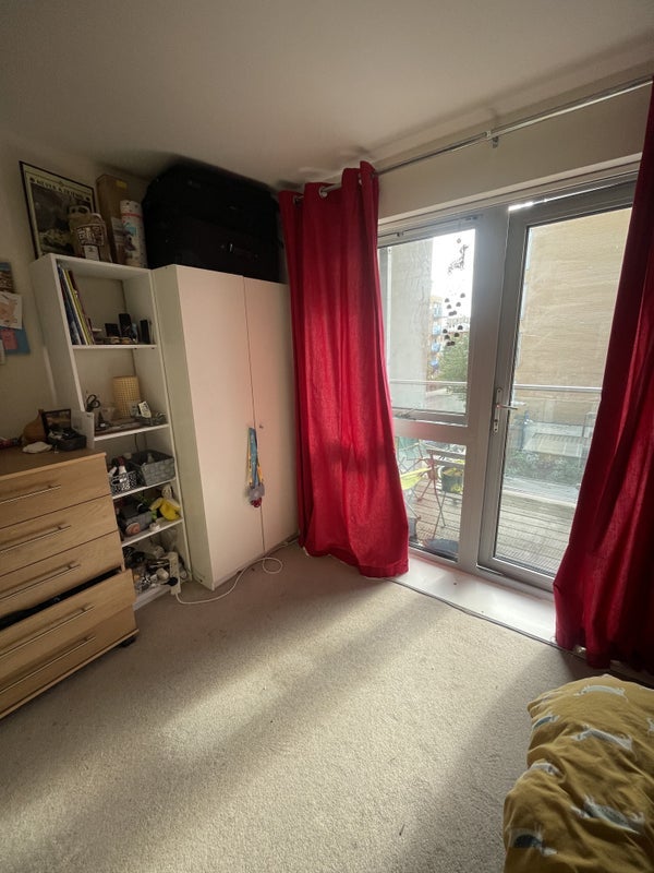 Room Merchant Street in Greater London