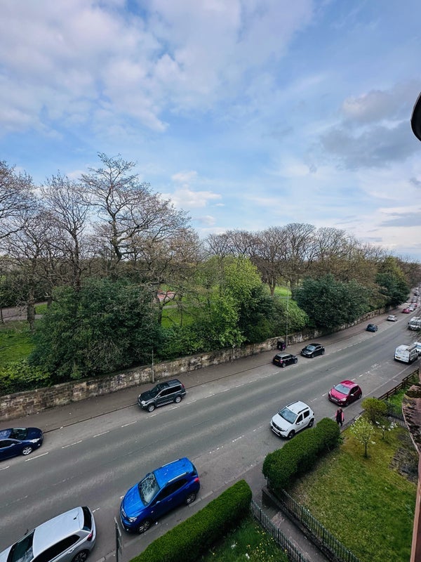 Flat Tollcross Road in Glasgow