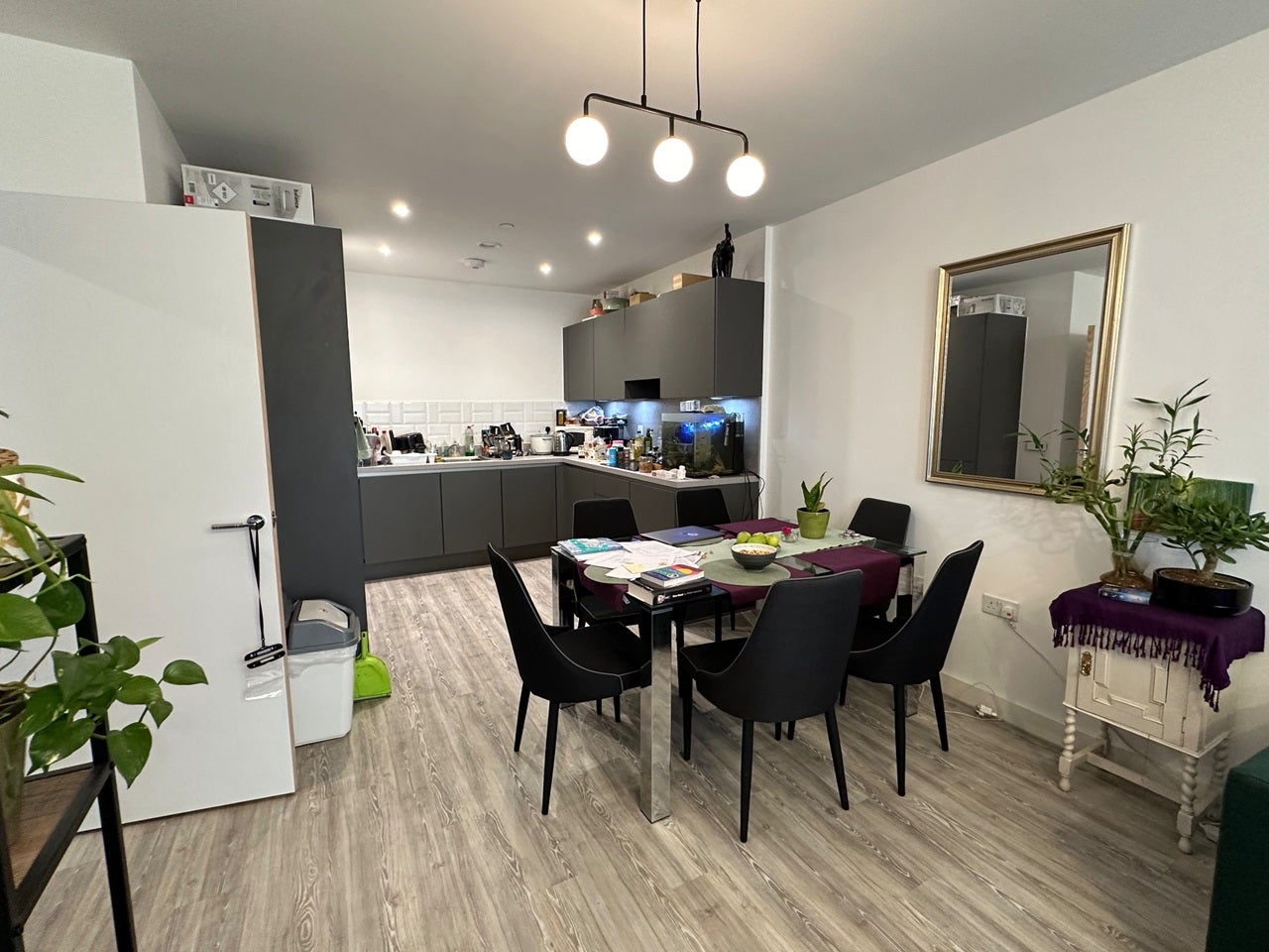 Room Thunderer Street in Greater London