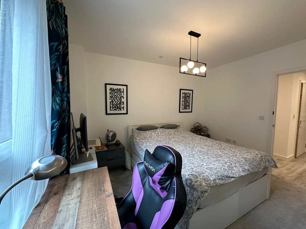 Room Thunderer Street in Greater London
