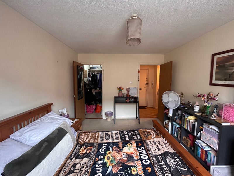Room Slateford Road in City of Edinburgh
