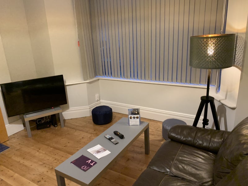 Room John Place in Pontypridd