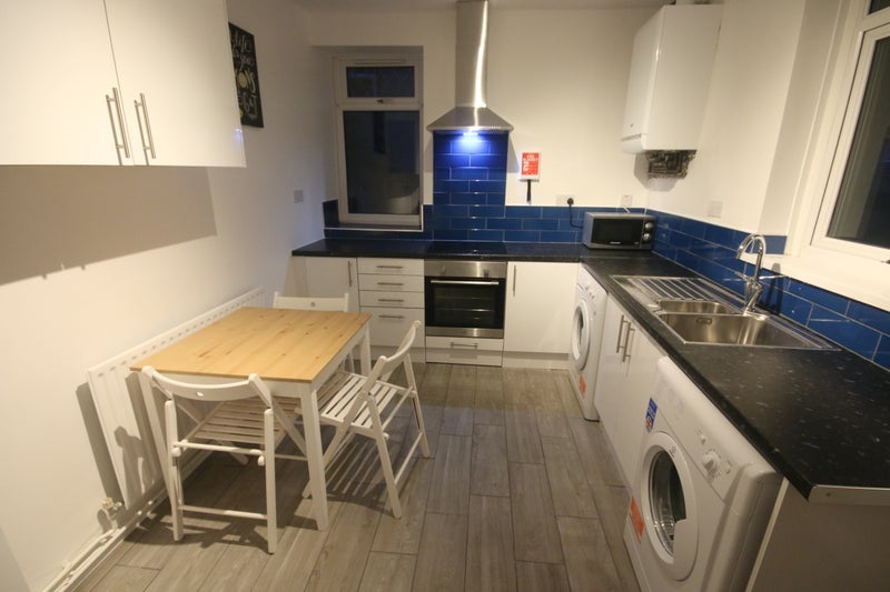 Room John Place in Pontypridd