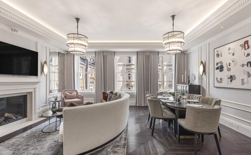 Flat Prince of Wales Terrace in Greater London