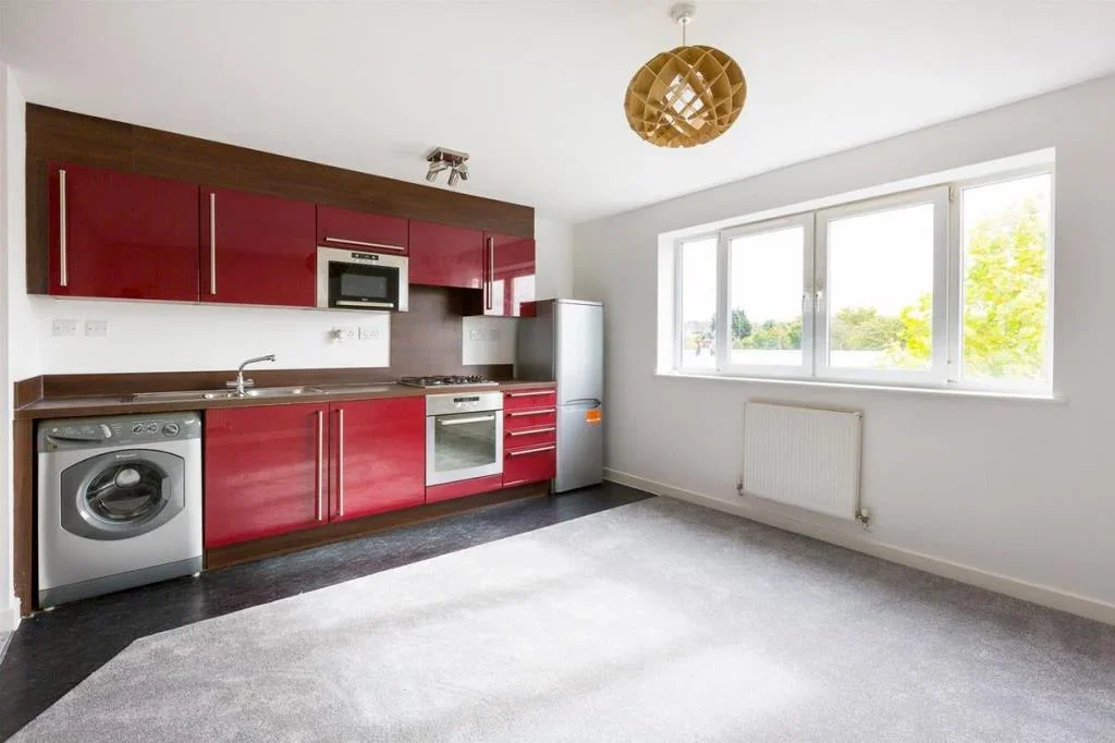 Flat Hawker Place in Greater London