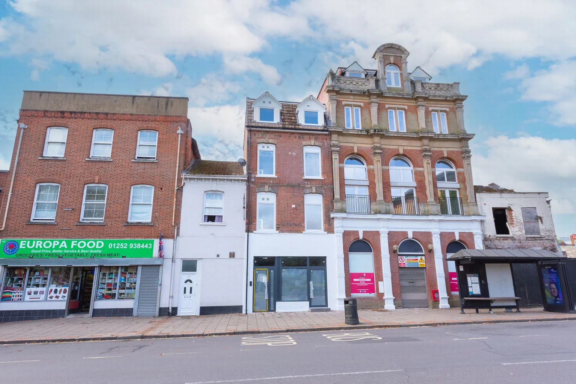 Flat High Street in Rushmoor