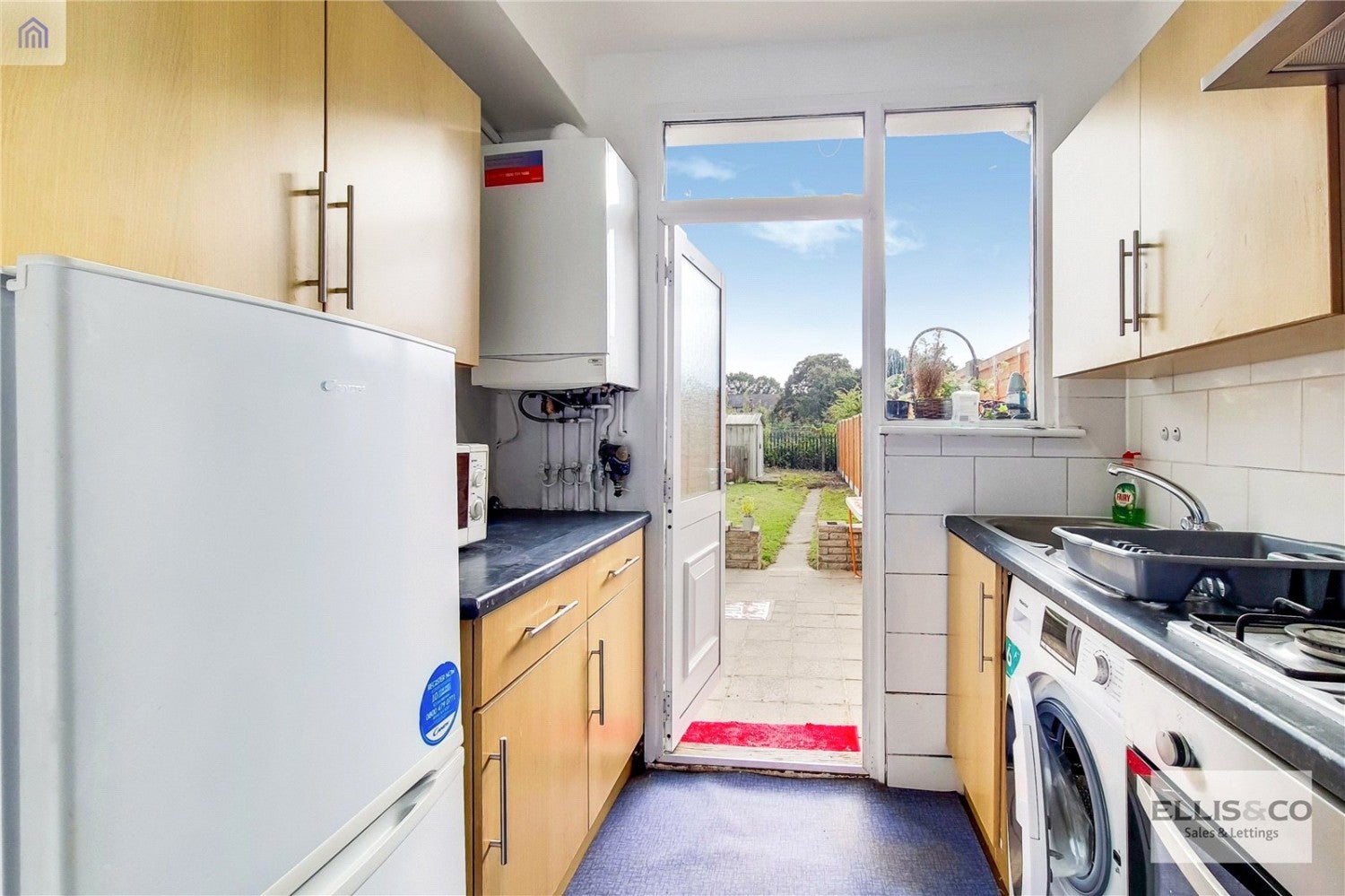 Flat Elms Court in Greater London