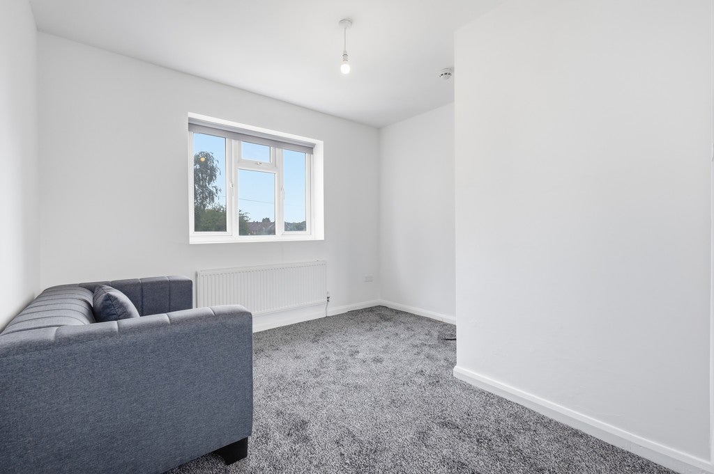 Room Masters Close in Luton