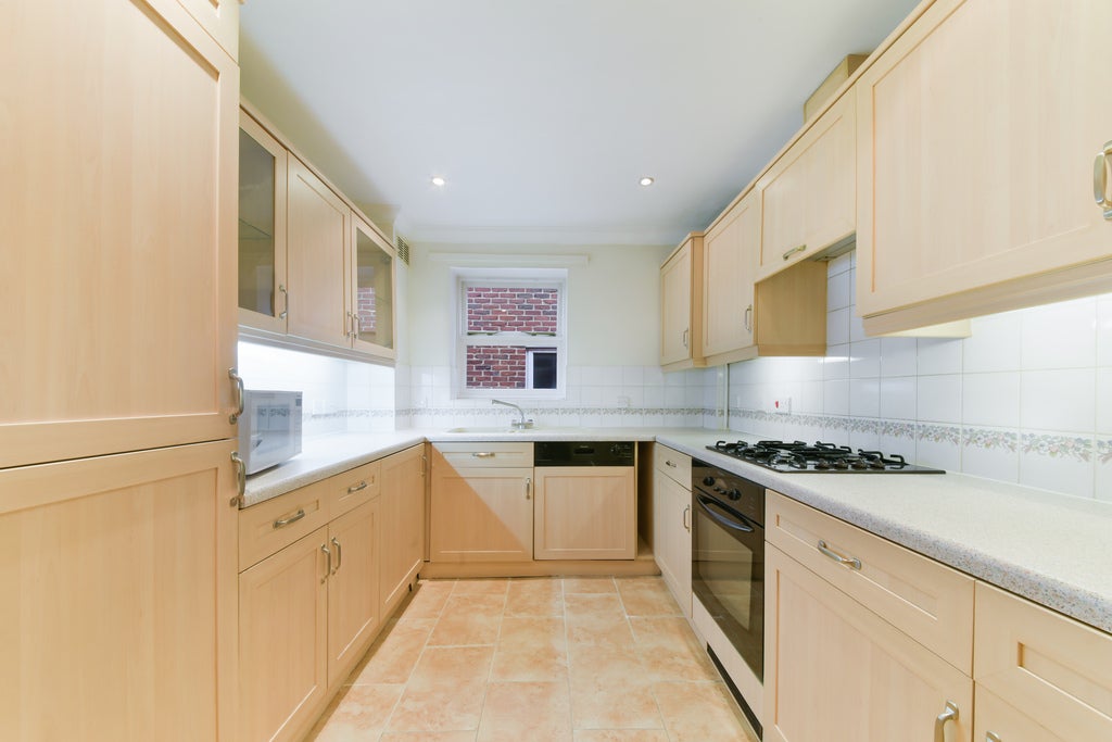 Flat Cobden Mews in Greater London