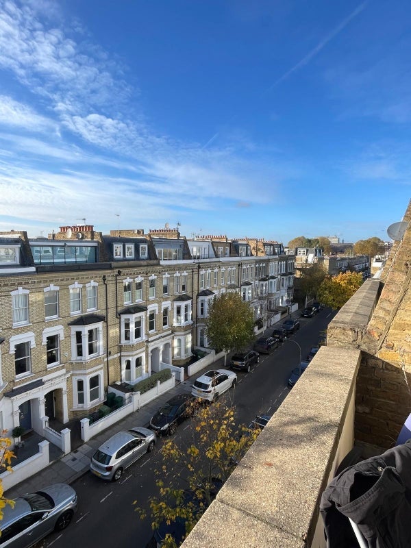 Room Radipole Road in Greater London
