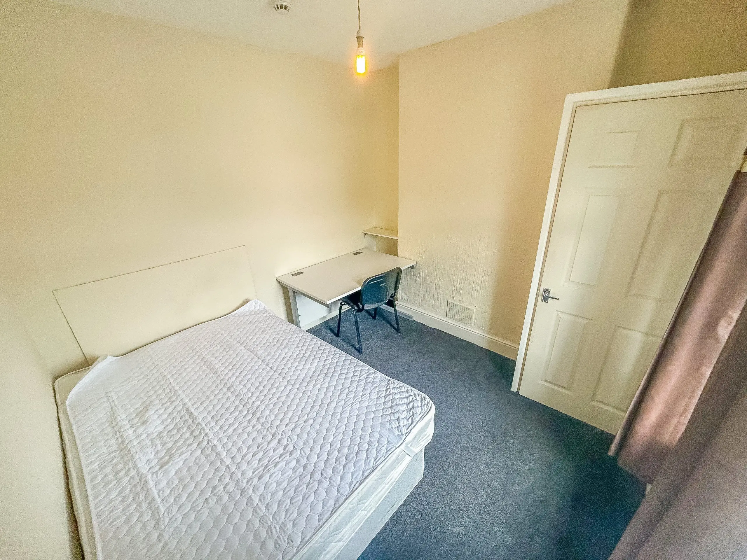 Room Broadway in Pontypridd