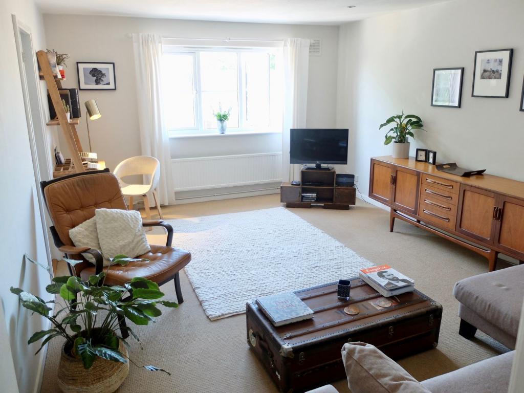 Flat St Gerards Close in Greater London