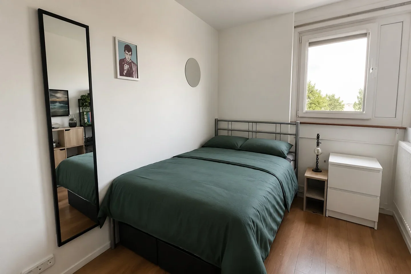 Flat Teversham Lane in Greater London