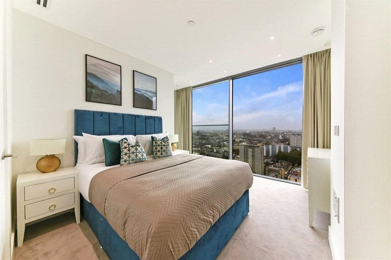 Flat Dingley Road in Greater London